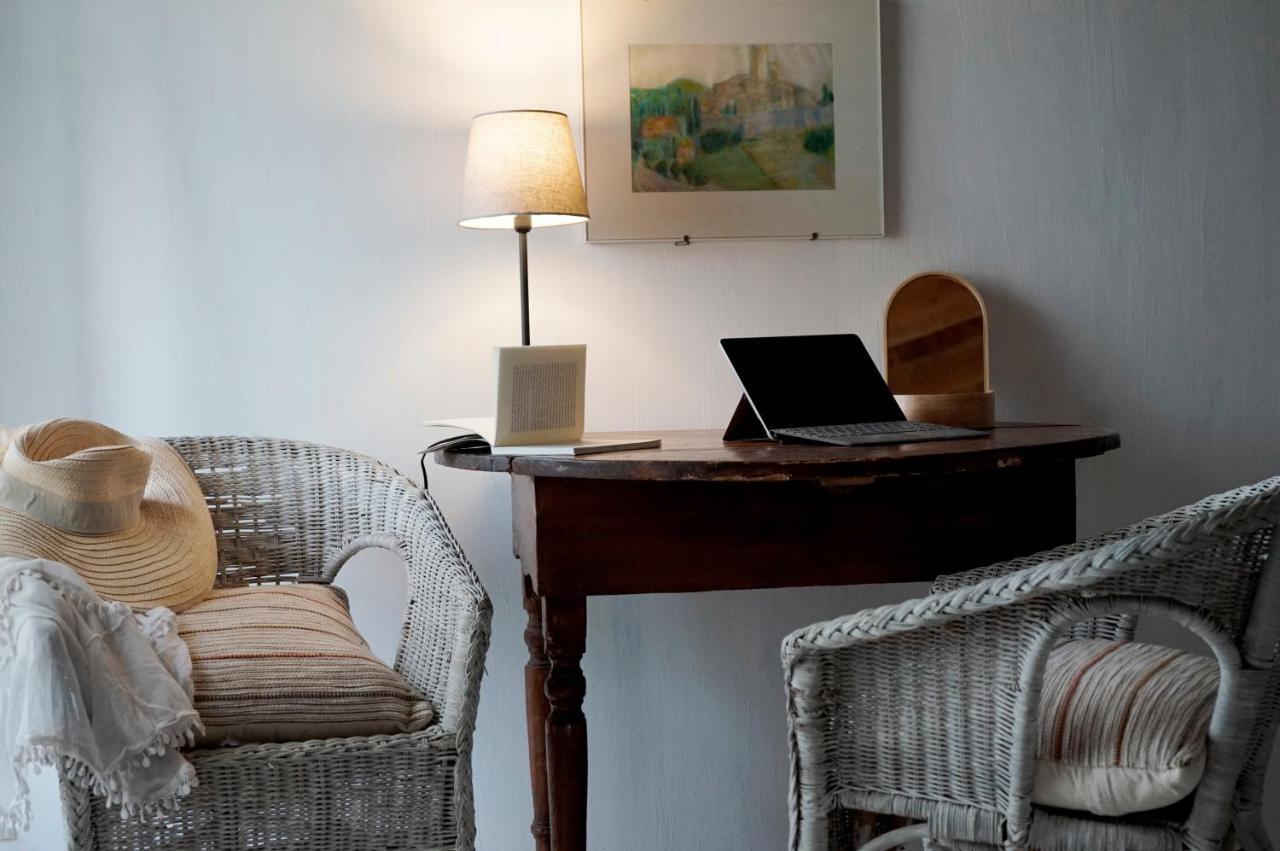 Tando Restored Catalan Old Barn To Enjoy Peaceful Rural Simplicity